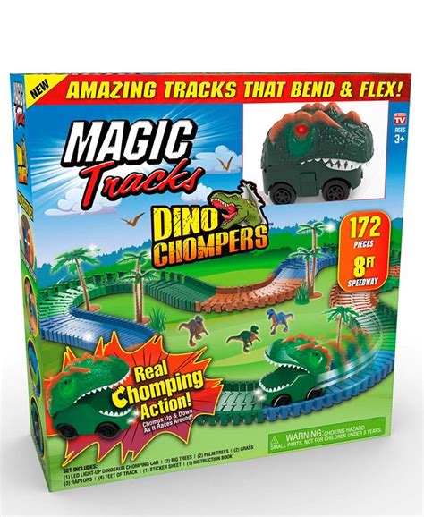 Create your own dinosaur kingdom with Magic Tracks Dino Chomlers
